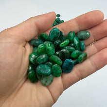 Load image into Gallery viewer, Faceted Emerald (Color Enhanced) - Mixed Sizes (50 Carat Lot)