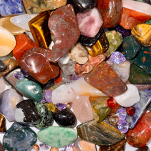 Load image into Gallery viewer, Treasure Hunt 2200 Carats of Gemstones + 5 Carats of Faceted Gemstones