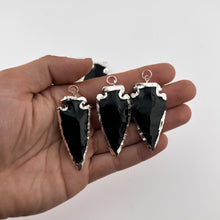 Load image into Gallery viewer, Black Obsidian Silver Plated Arrowhead Pendant & Necklace with a "Twin Rocks and Crystals" Velvet Box