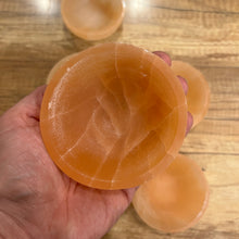 Load image into Gallery viewer, Orange Selenite Bowl 3.5-4"