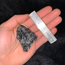 Load image into Gallery viewer, Charged Indigo Gabbro Single Stone