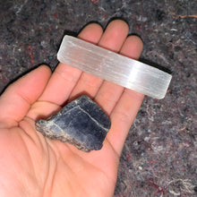 Load image into Gallery viewer, Charged Iolite Single Stone