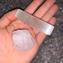 Load image into Gallery viewer, Charged Girasol Opal Single Stone