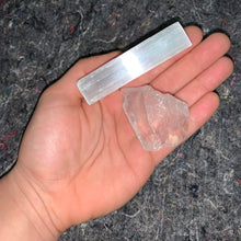 Load image into Gallery viewer, Charged Girasol Opal Single Stone