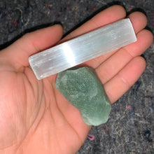 Load image into Gallery viewer, Charged Green Quartz Single Stone