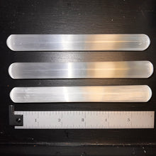 Load image into Gallery viewer, Selenite Massage Wand