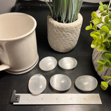 Load image into Gallery viewer, Small Selenite Palm Stone