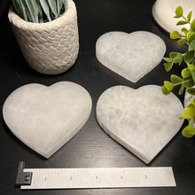 Load image into Gallery viewer, Selenite Flat Heart