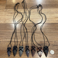 Load image into Gallery viewer, Agate Arrowhead Necklace with Cord
