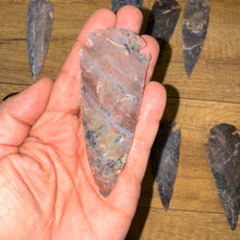Load image into Gallery viewer, Jasper Arrowhead - 4 in
