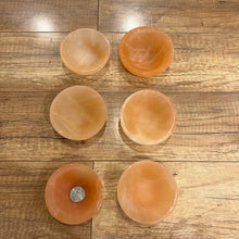 Load image into Gallery viewer, Orange Selenite Bowl 3.5-4&quot;
