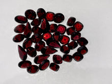 Load image into Gallery viewer, Faceted Garnet - Mixed Sizes (10 Carat Lot)
